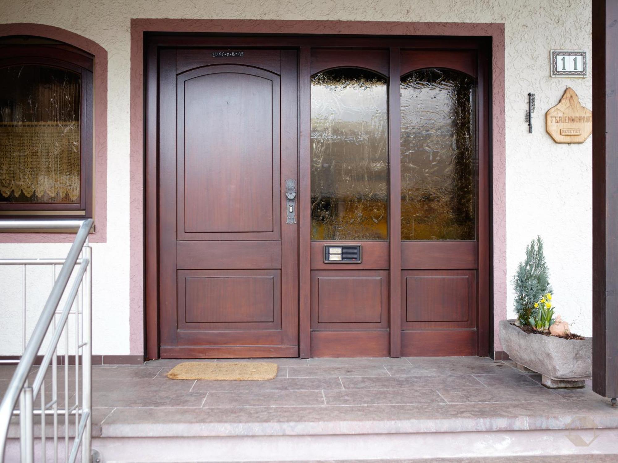Ferienwohnung Schillinger ザスバッハ・アム・カイザーシュトゥール エクステリア 写真
